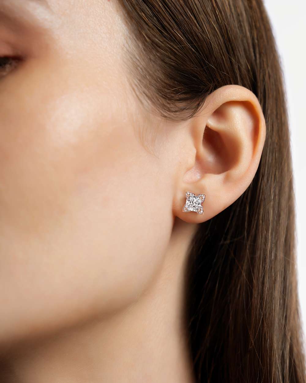 Etera Diamond Stud Earrings