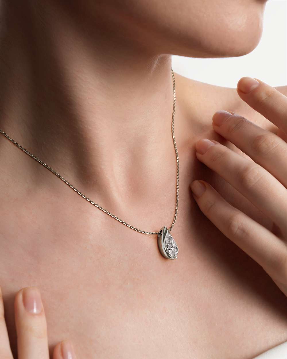 Apice Diamond Pendant