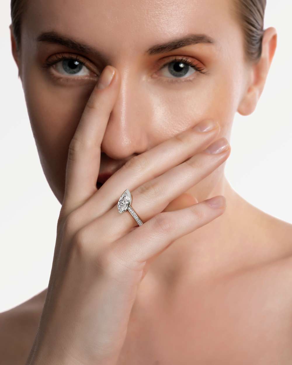 Apixa Pavé Diamond Ring