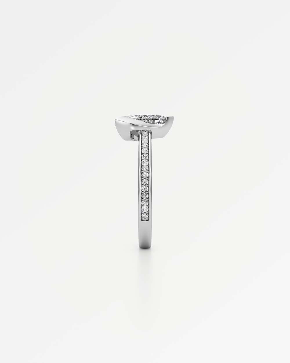 Apitris Pavé Diamond Ring