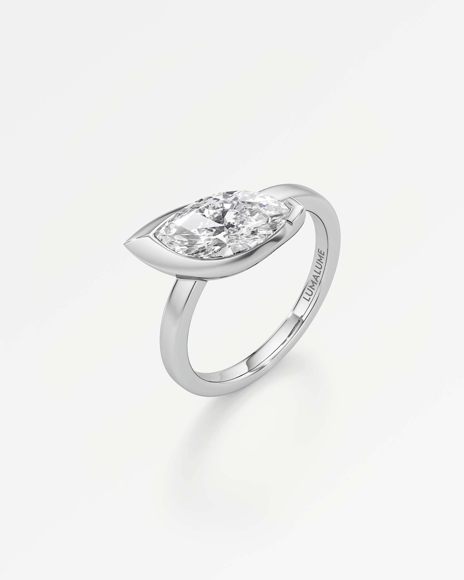 Apixa Diamond Ring