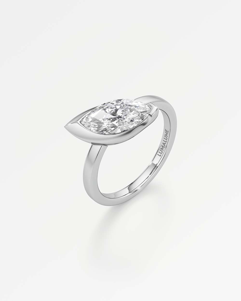 Apixa Diamond Ring