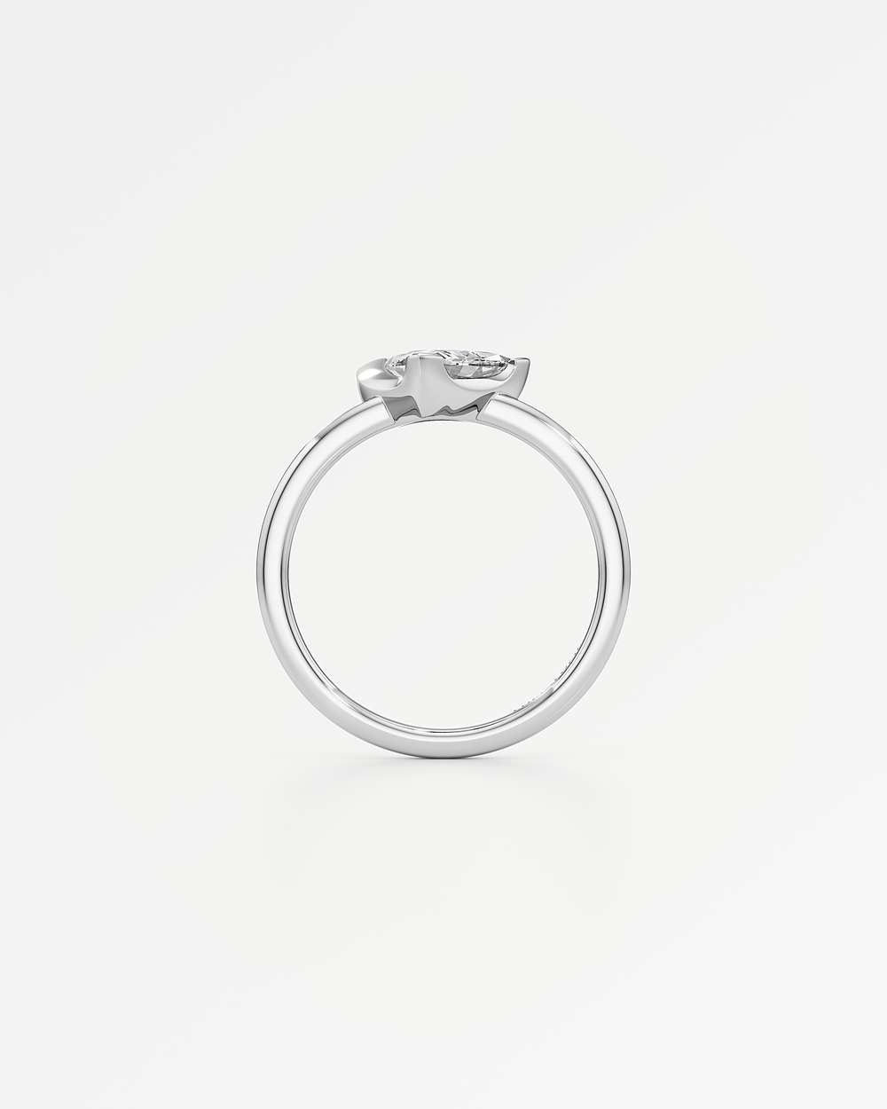 Apitris Diamond Ring