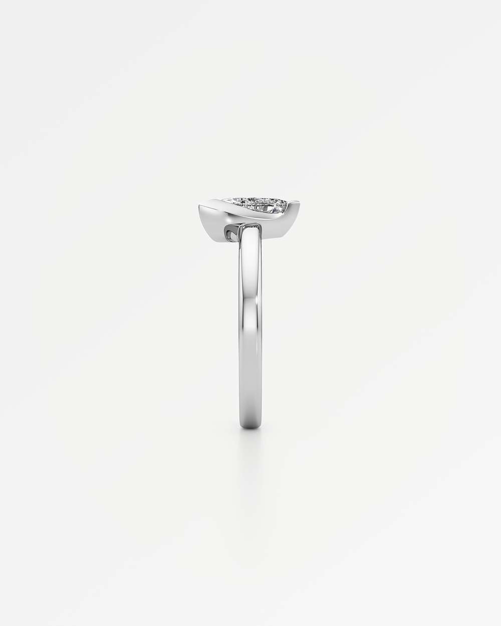 Apitris Diamond Ring